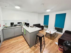 Communal kitchen- click for photo gallery